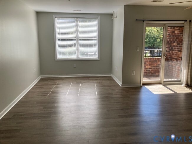 Photo - 14720 Village Square Pl