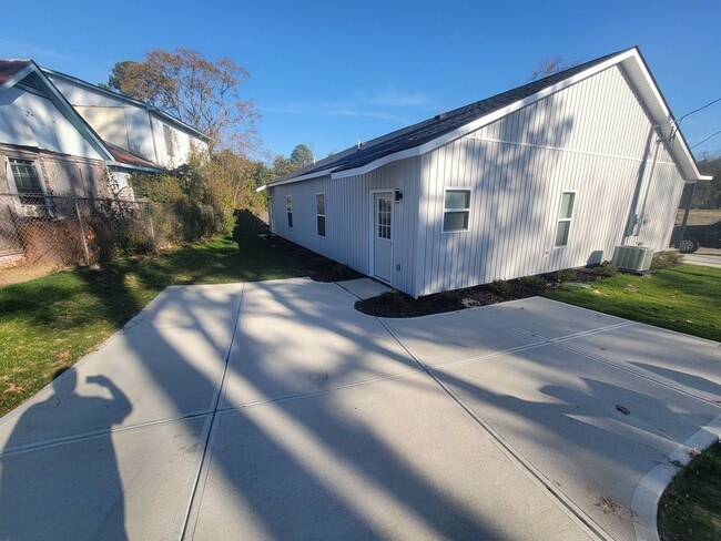 Photo - 2122 Circular Dr Unidad A