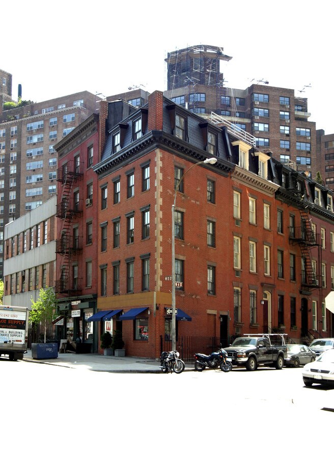 Photo - 308 W 13th St