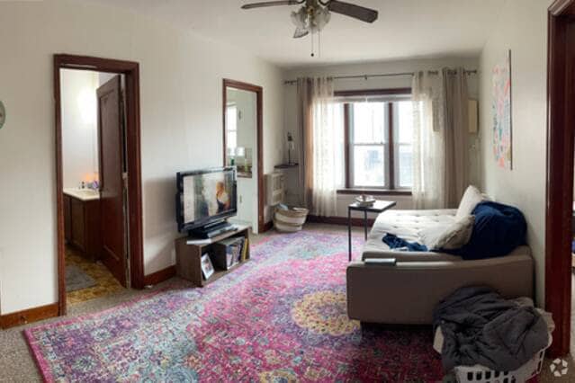 Building Photo - 119 N 3rd St Unit 3 Rental