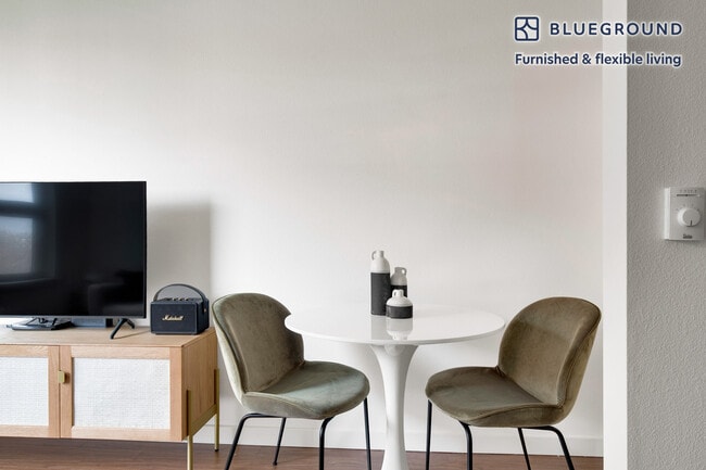 Photo - 330 3rd Ave W Unit FL7-ID257