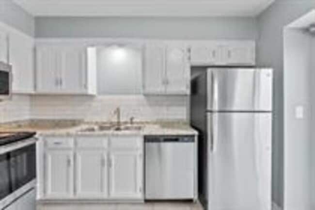 Photo - 400 NE Independence Ave