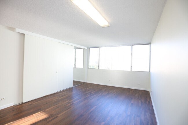 Photo - Lakeview Gardens Condo