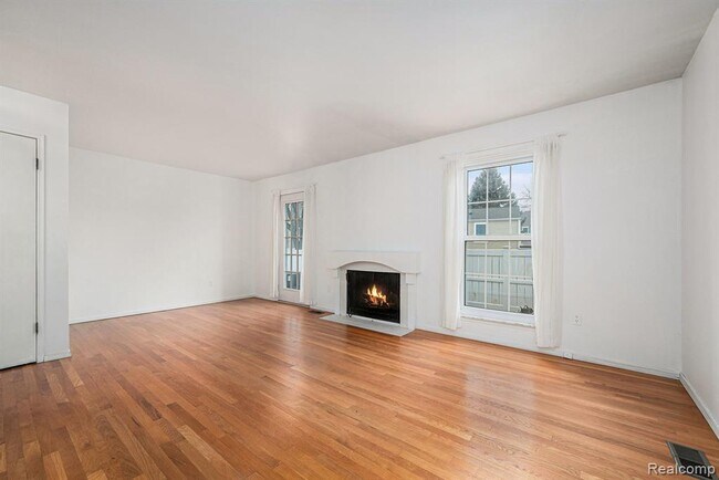 Photo - 41712 Onaway Dr