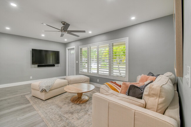 Photo - 400 Tequesta Dr