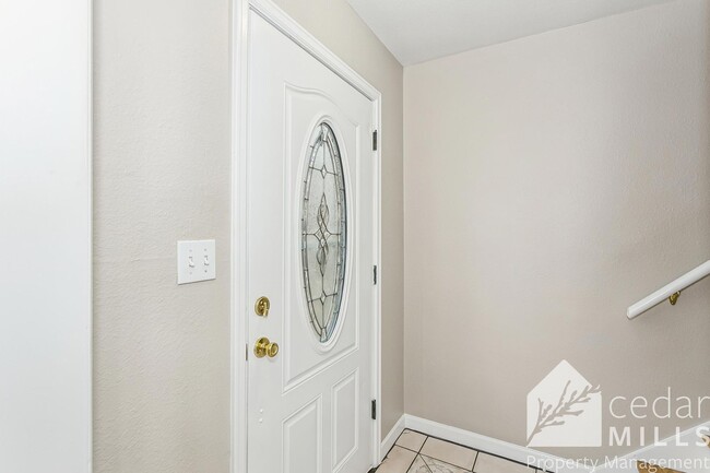 Photo - Large bi-level duplex in College Hill