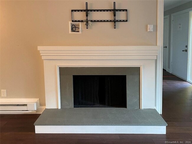 Photo - 311 Heritage Vlg