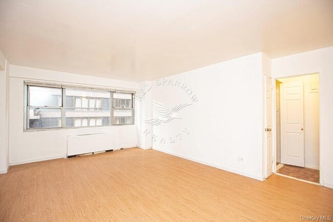 Building Photo - 330 E 49th St Unit 5K Rental