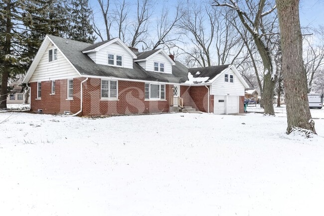 Photo - 2524 Golfview Dr