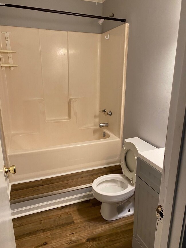 Building Photo - Forest Hills Racquet Club Rental Available...
