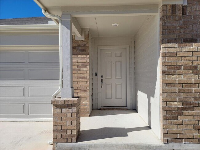 Photo - 105 Ulmus St