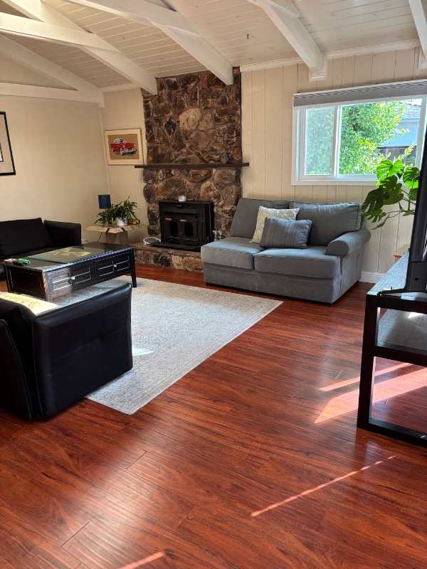 Photo - 520 Linford Pl