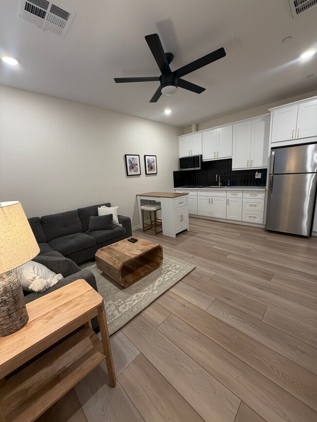 Building Photo - 3537 Luciana Gln Ave