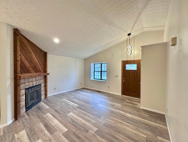 Photo - 263 Sumption Dr