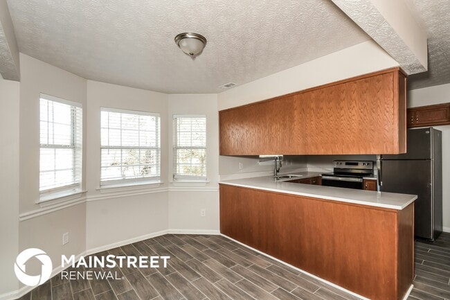 Photo - 105 Pemberton Pl