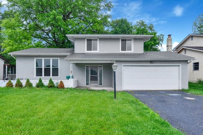 Building Photo - 2032 Northcliff Dr