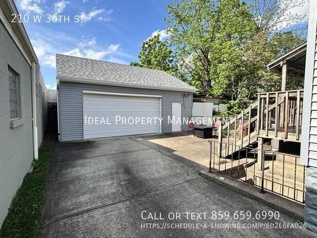 Photo - 210 W 36th St
