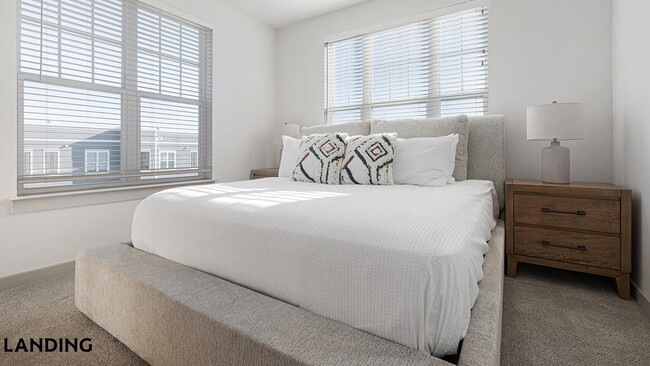 Photo - 340 W 25th St Unidad 1-302