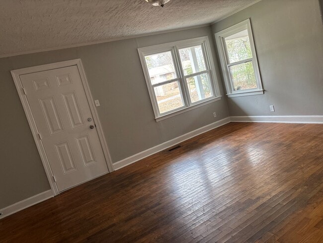 Photo - 1114 Warren St