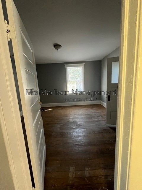Photo - 607 W 44th St
