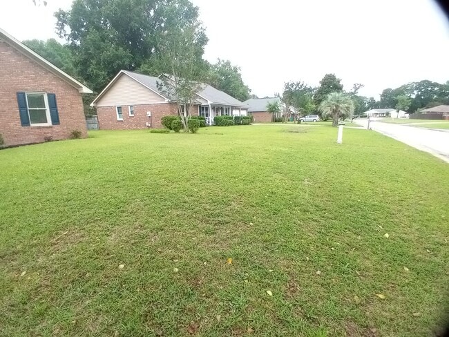 350 Katydid St