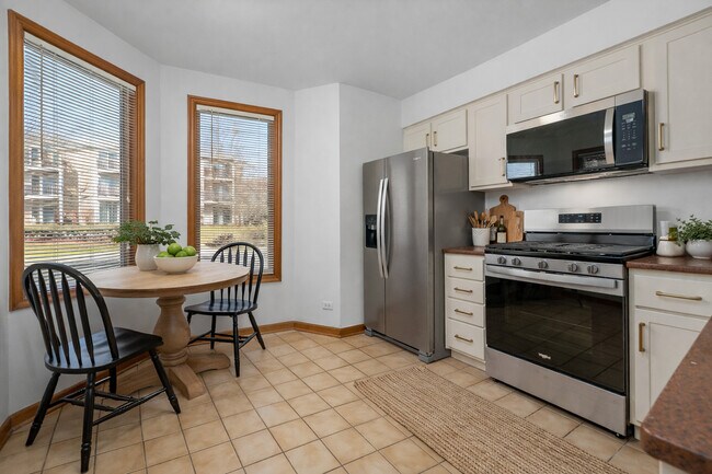 Photo - 107 E Winchester Rd