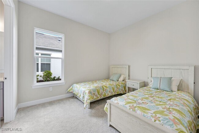 Photo - 15804 Derna St