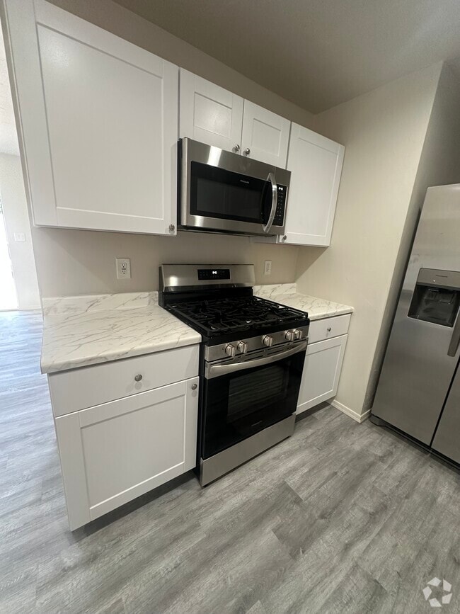 Building Photo - 1133 E Lee St Unit 1133 Rental