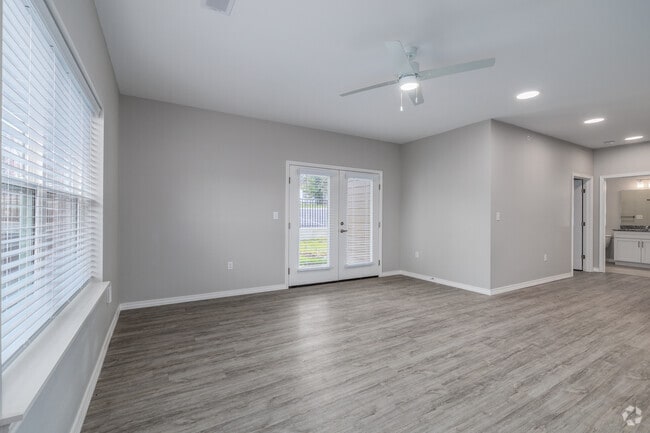 2 habitaciones, 2 baños - 1193 pies cuadrados - Sala de estar - The Wayfarer in the Dale