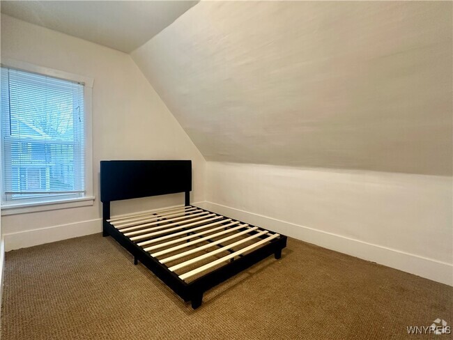 Building Photo - 100 Merrimac St Rental