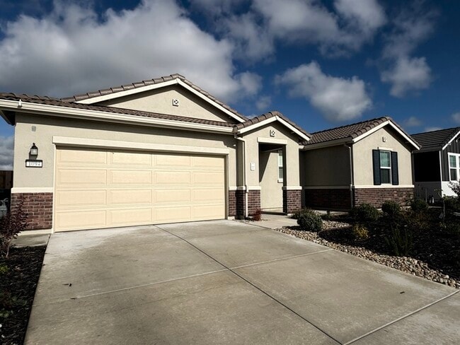 Photo - Beautiful Single Story in Lincoln! 4 Bedro...