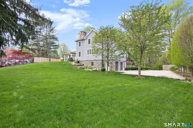 Photo - 14 Winslow Ln