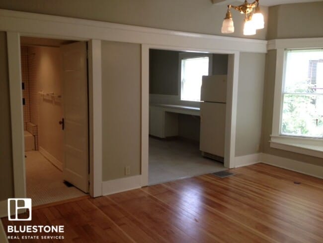 Photo - 1540 SE Ladd Ave Unit B