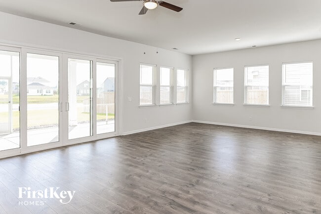 Photo - 405 Ribiero Dr