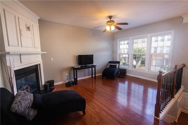 Photo - 1035 Thornborough Dr