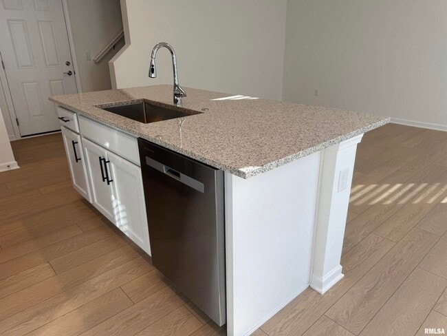 Photo - 5888 Butterfield Ct