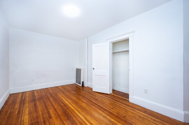 Photo - 121 Browne St