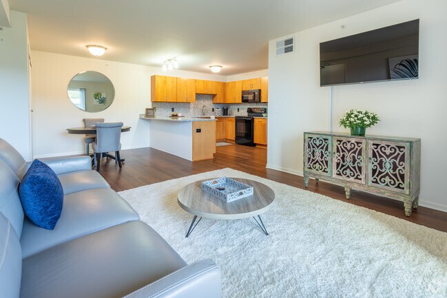 2 BR, 1 BA - With Laundry Hookups
