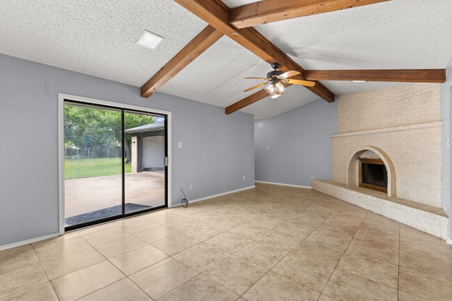Photo - 228 Laredo Dr