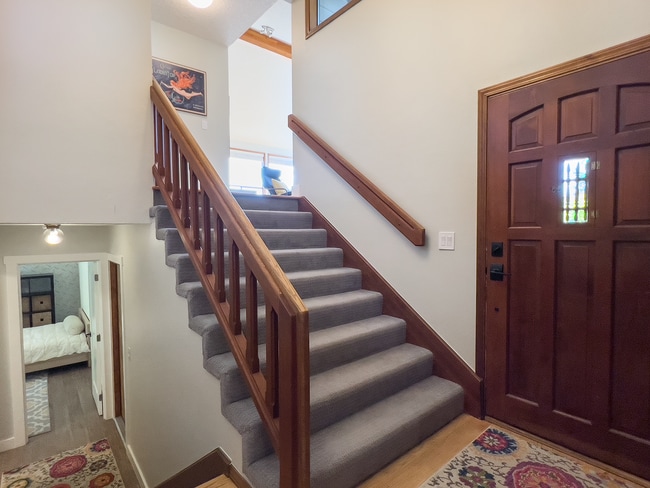 Photo - Spacious 3 Bedroom Cul-De-Sac Home in Cedar Mill with Easy Access to Nike, Intel, and St. Vincent