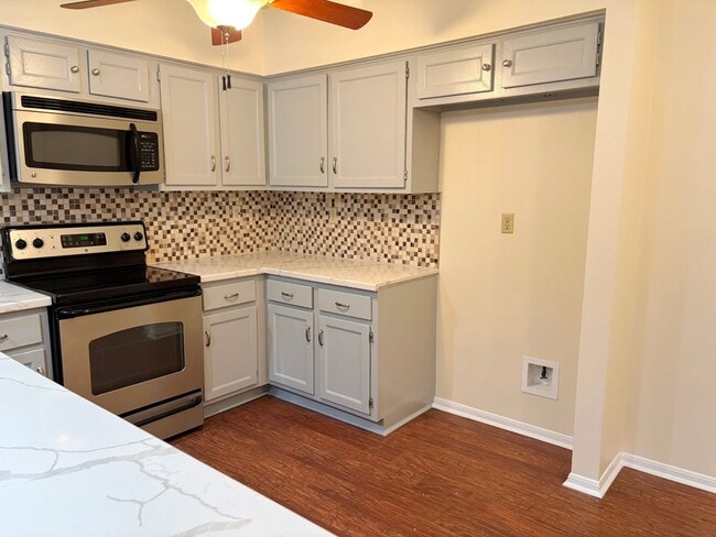 Building Photo - 16806 Ashmoor Way