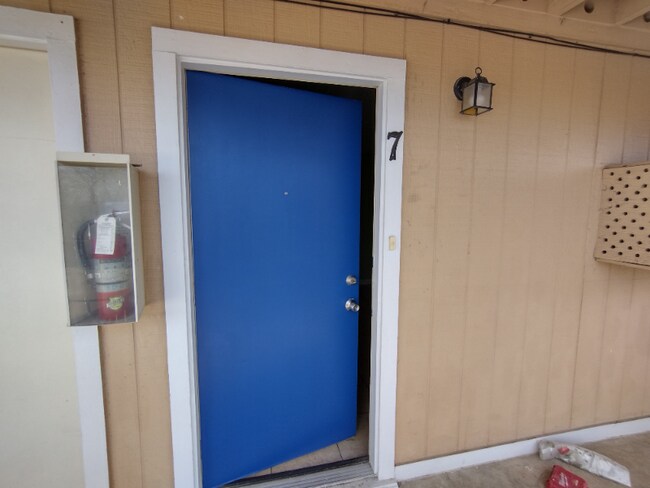 Building Photo - 1204 Bundrant Dr Unit 1206 Apt 7
