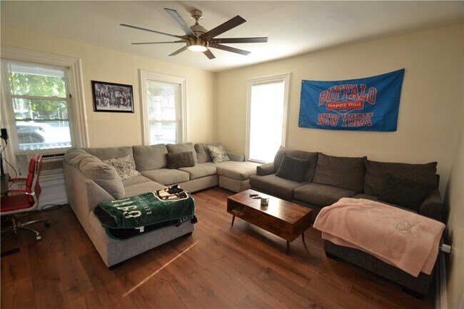 Photo - 505 E Main St