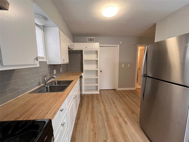 Photo - 8802 Little Walnut Dr