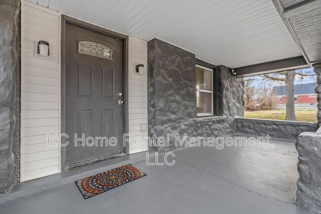 Photo - 3201 E 30th St