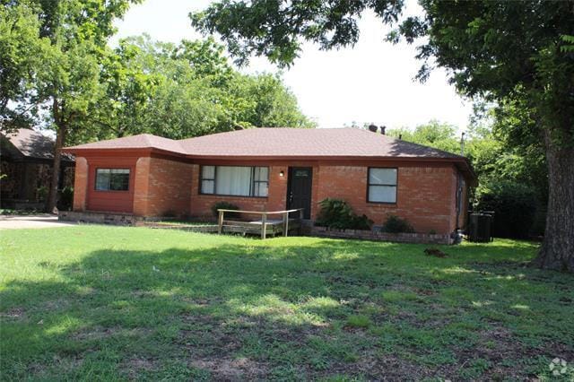 Building Photo - 4006 Warrington Dr Rental