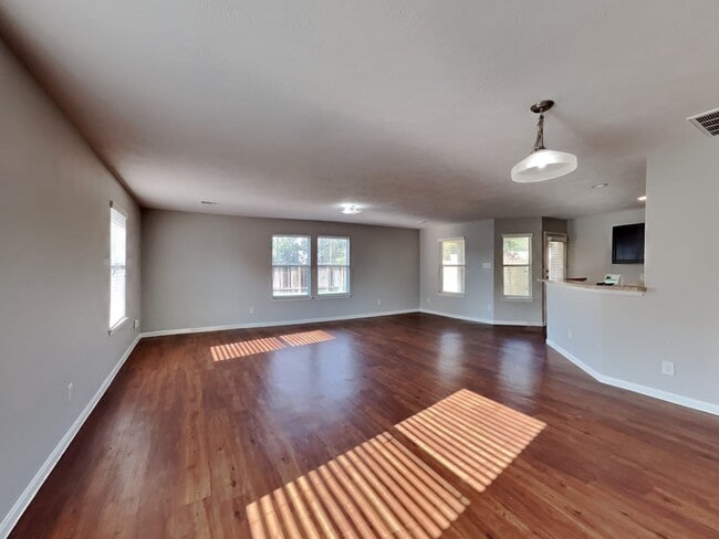 Photo - 1203 Gibson Crossing Way