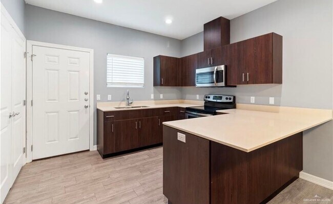 1720 Taft St Unit 4