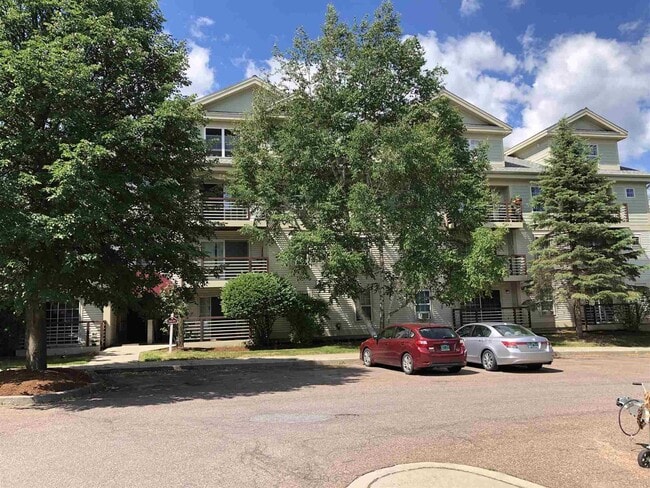 Building Photo - 340 Hildred Dr Unit 340 Hildred Dr.