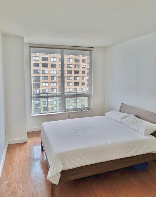 Bedroom - 20 Newport Pky Unit 1803